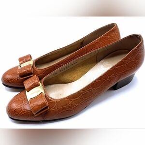 Elegant Brown Croc-Embossed Women's Shoes